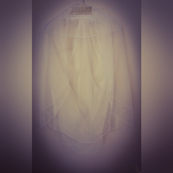 Giselle Bridal Veil, SP154. Brand new, never worn! Tag is not attached to veil. - Picture 3 of 5